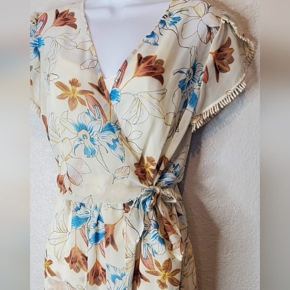 💚5/$25 Floral Romper Flowy Maxi Top Dress Shorts Combo Size Medium - Picture 6 of 13